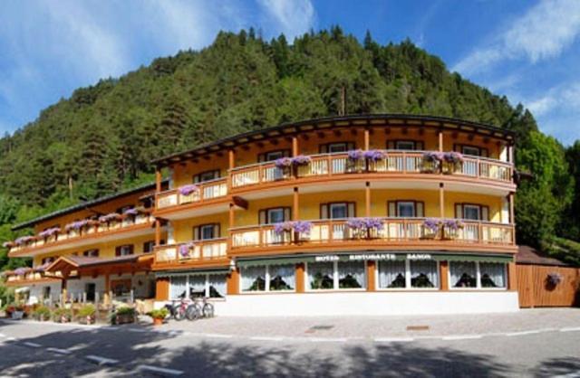 Hotel Zanon Ziano di Fiemme Eksteriør billede